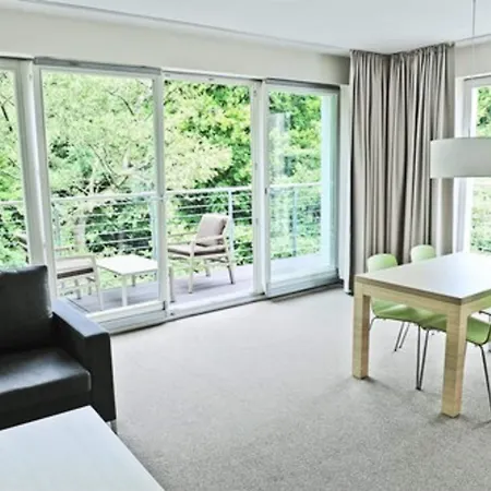 金郁金香扎科帕公寓酒店 米兹多洛杰