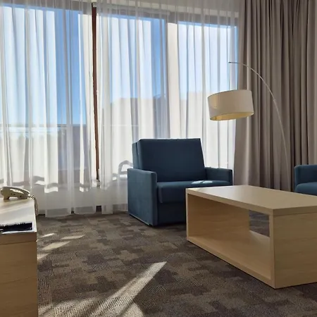 Golden Tulip Apart Otel Miedzyzdroje