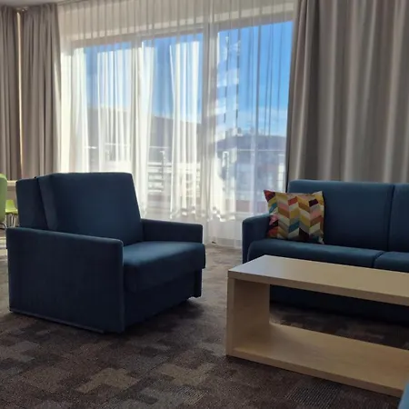 شقة فندقية Golden Tulip 4*