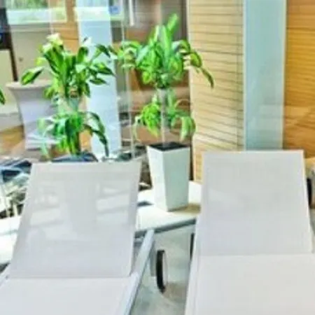 Golden Tulip מלון דירות 4*