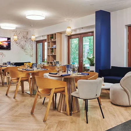 מלון דירות Golden Tulip