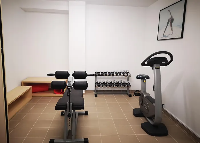 Golden Tulip Aparthotel 4*